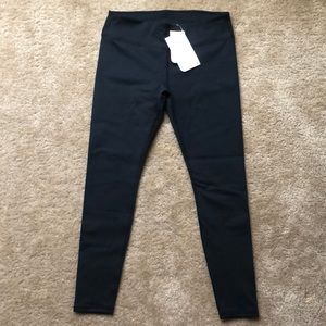 Fabletics PowerHold Leggings, Size M! Never worn!!